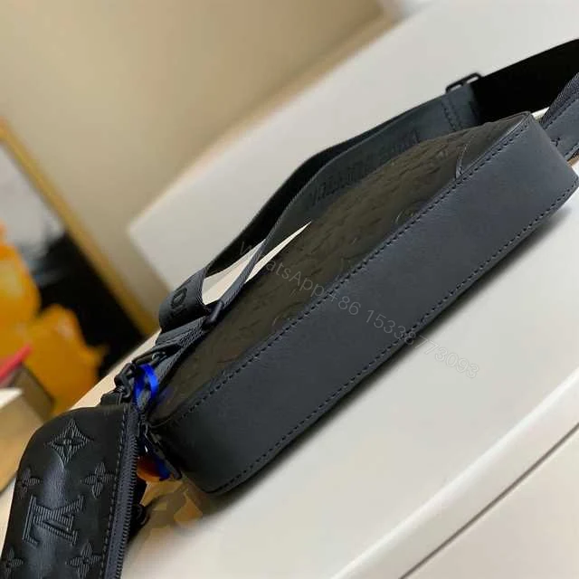 View 9 of LOUIS VUITTON DUO MESSENGER G5 M69827