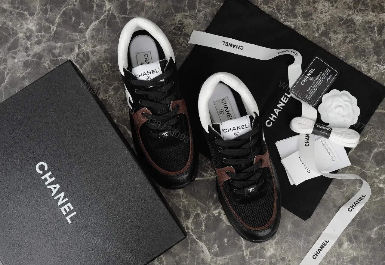 View 8 of Black Leather Luxury Sneakers with Suede Trim, City-Smart Style, High-End Comfort