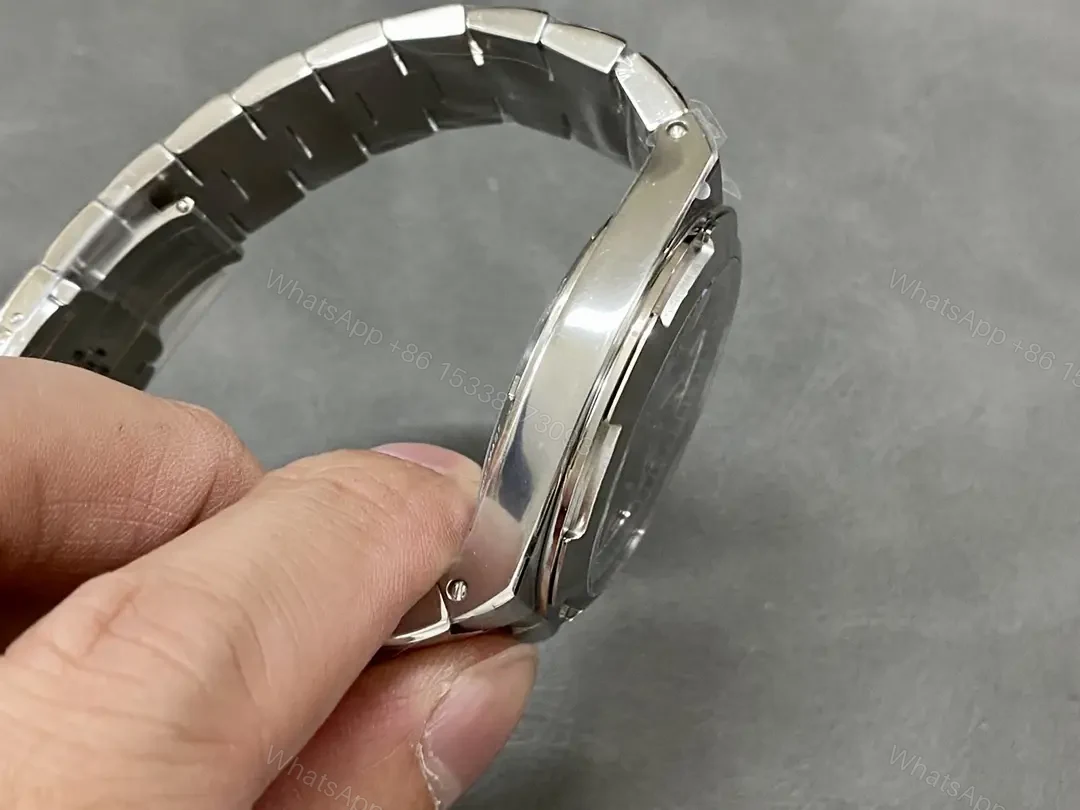 View 5 of Vacheron Constantin Overseas Date Stainless Steel Blue Dial 4500V/110A-B128