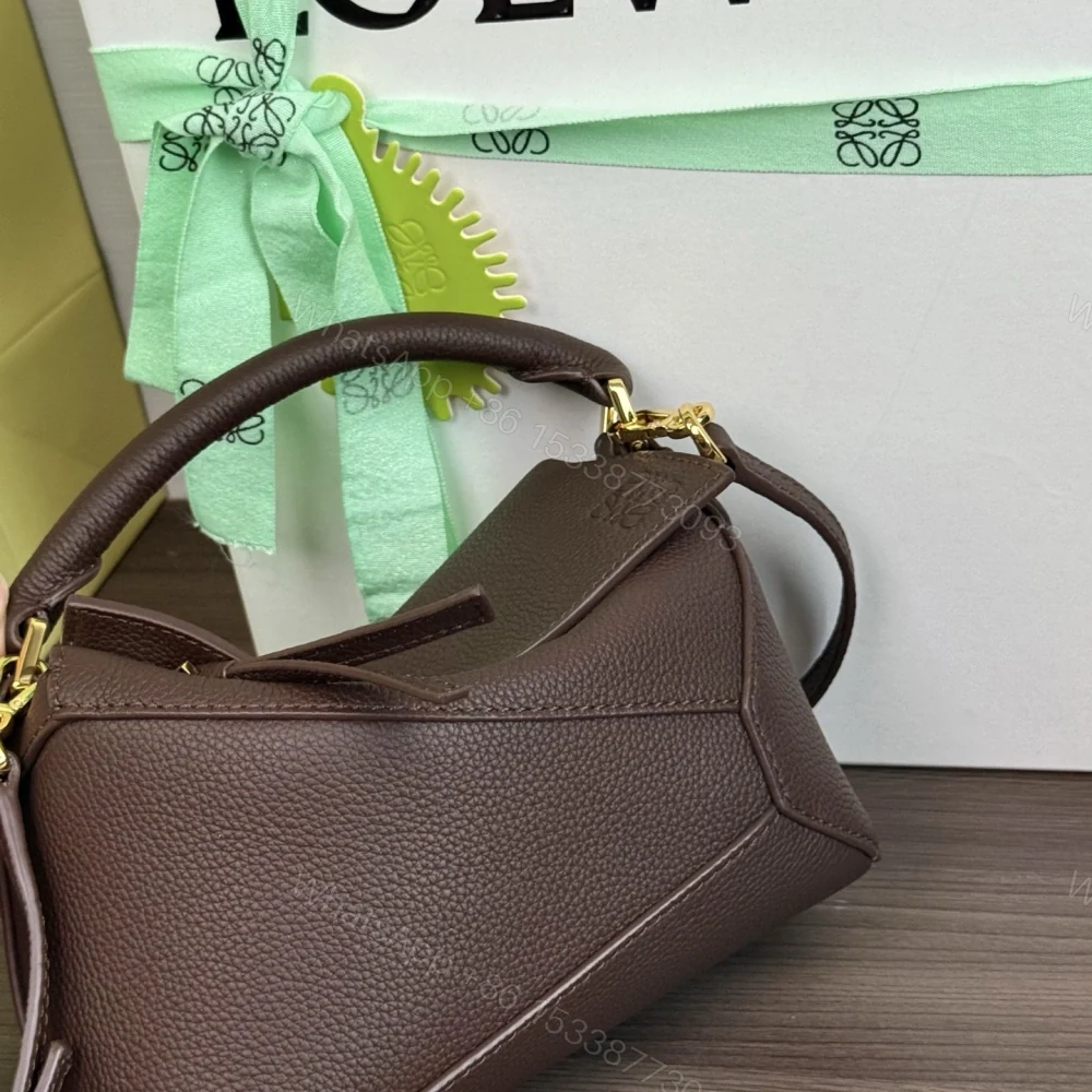 View 7 of 高仿Loewe*Puzzle系列0018單肩包小羊皮深栗色Mini免檢版