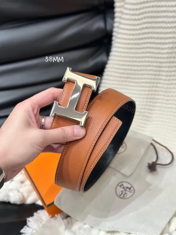 View 5 of Brushed-Hardware Leather Belt with H Buckle â€“ 38mm Luxury