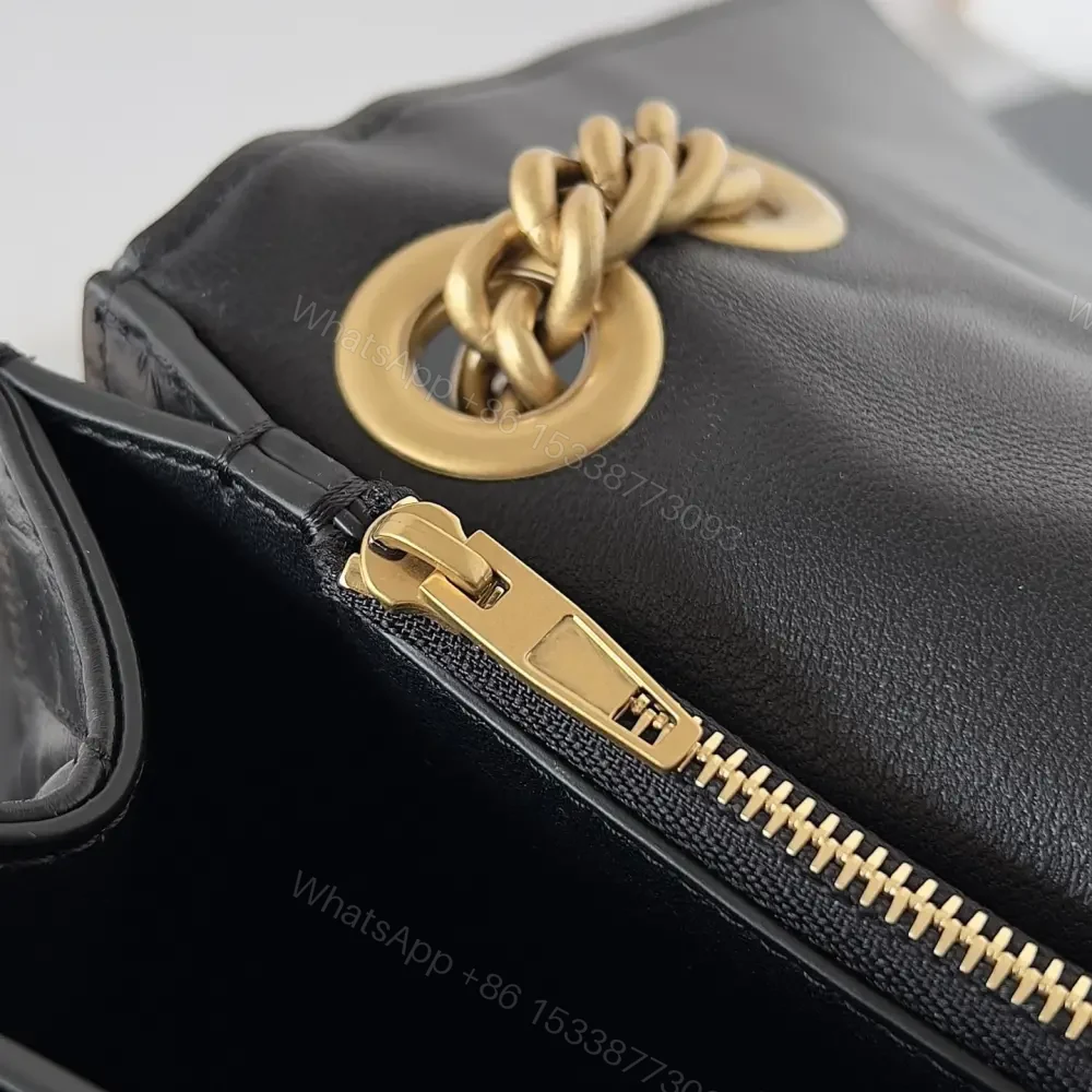 View 9 of 高仿BalenciagaCrush系列鏈條包黑金S