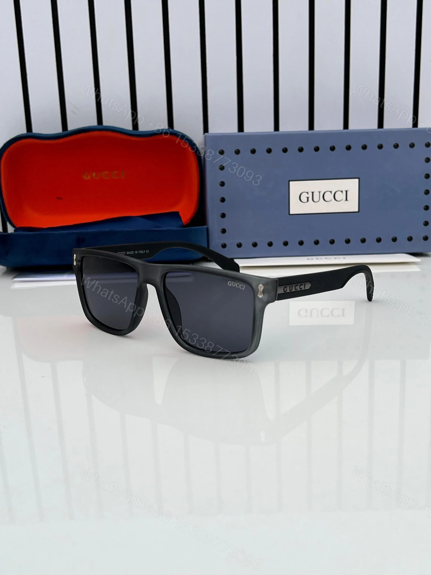 Gucci Square Black Sunglasses Plastic — view 1