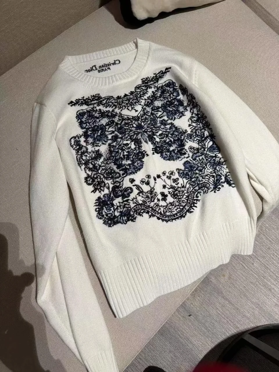 DIOR — view 1