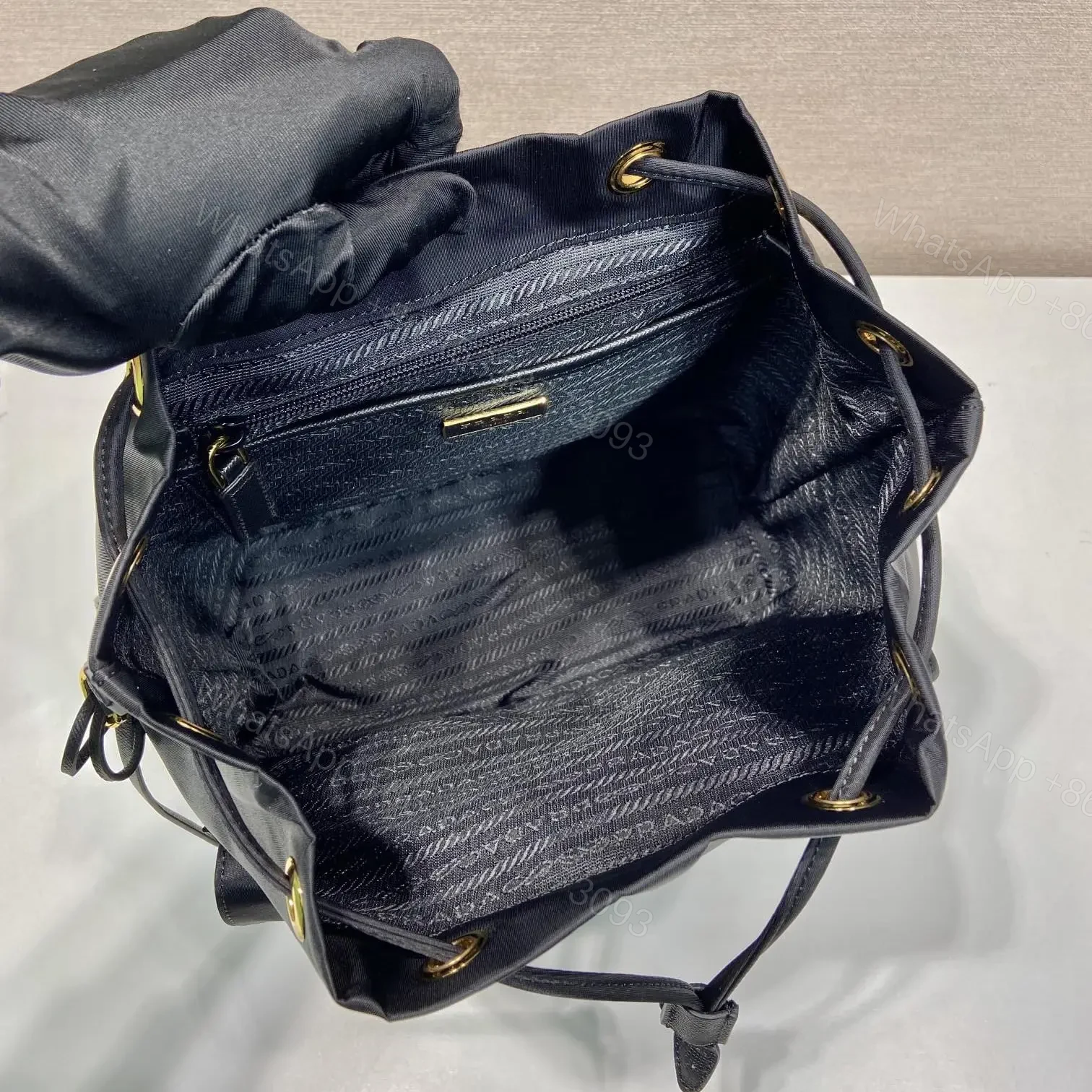 View 8 of 高仿Prada中古雙肩包1BZ677金扣免檢版