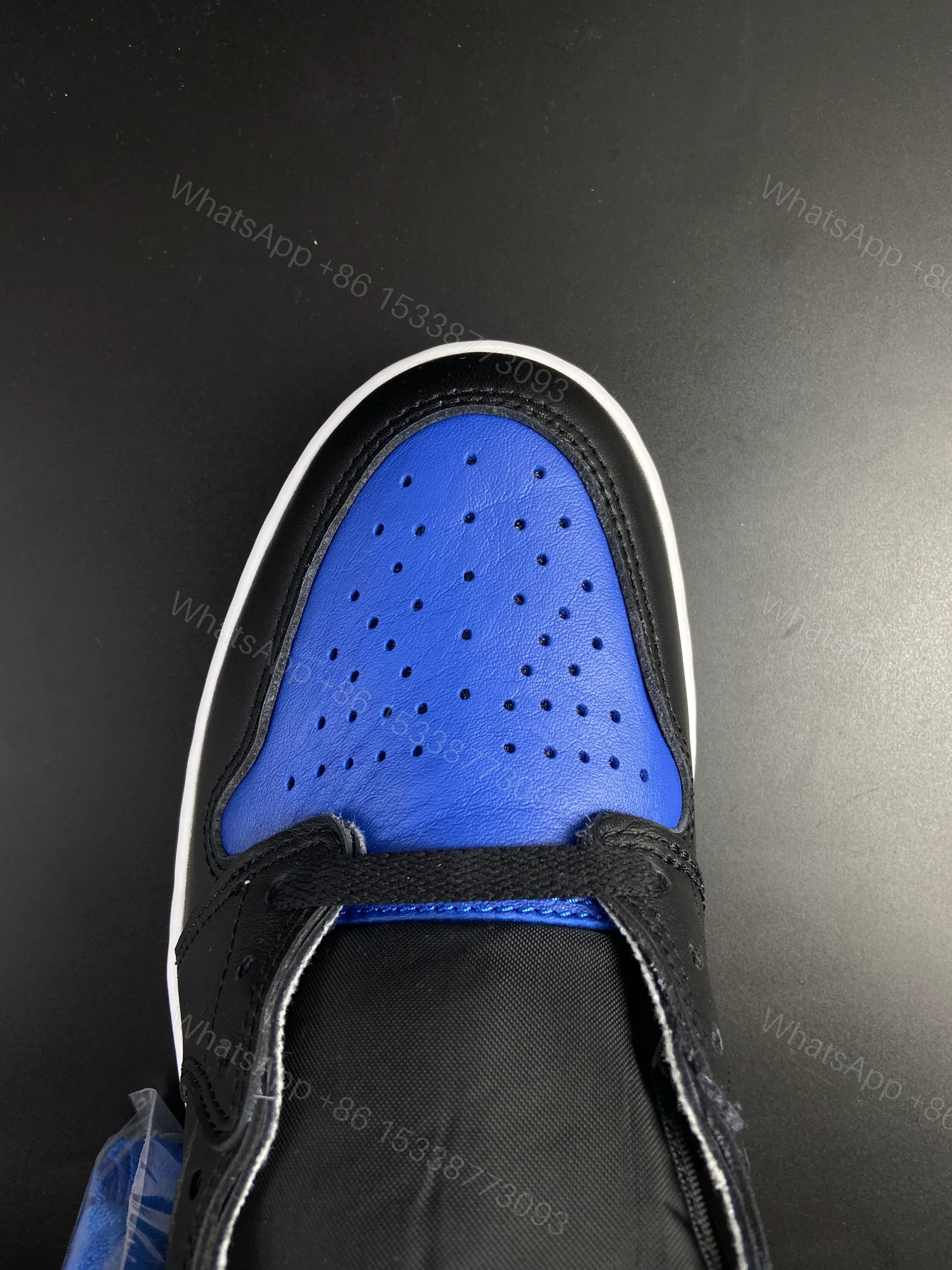 View 4 of Jordan 1 Retro Royal (2017)