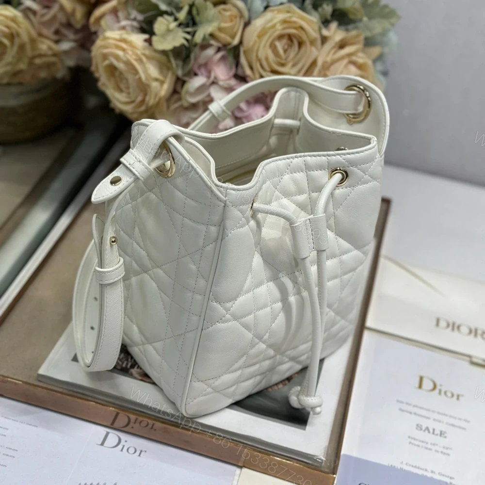 View 3 of 高仿Dior*D-Motion系列M2851M021小牛皮水桶包小號白色免檢版
