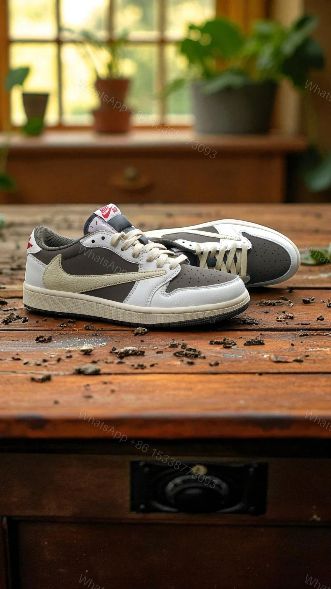 FIRST COPY NIKE TRAVIS SCOTT REVERSE MOCHA — view 1