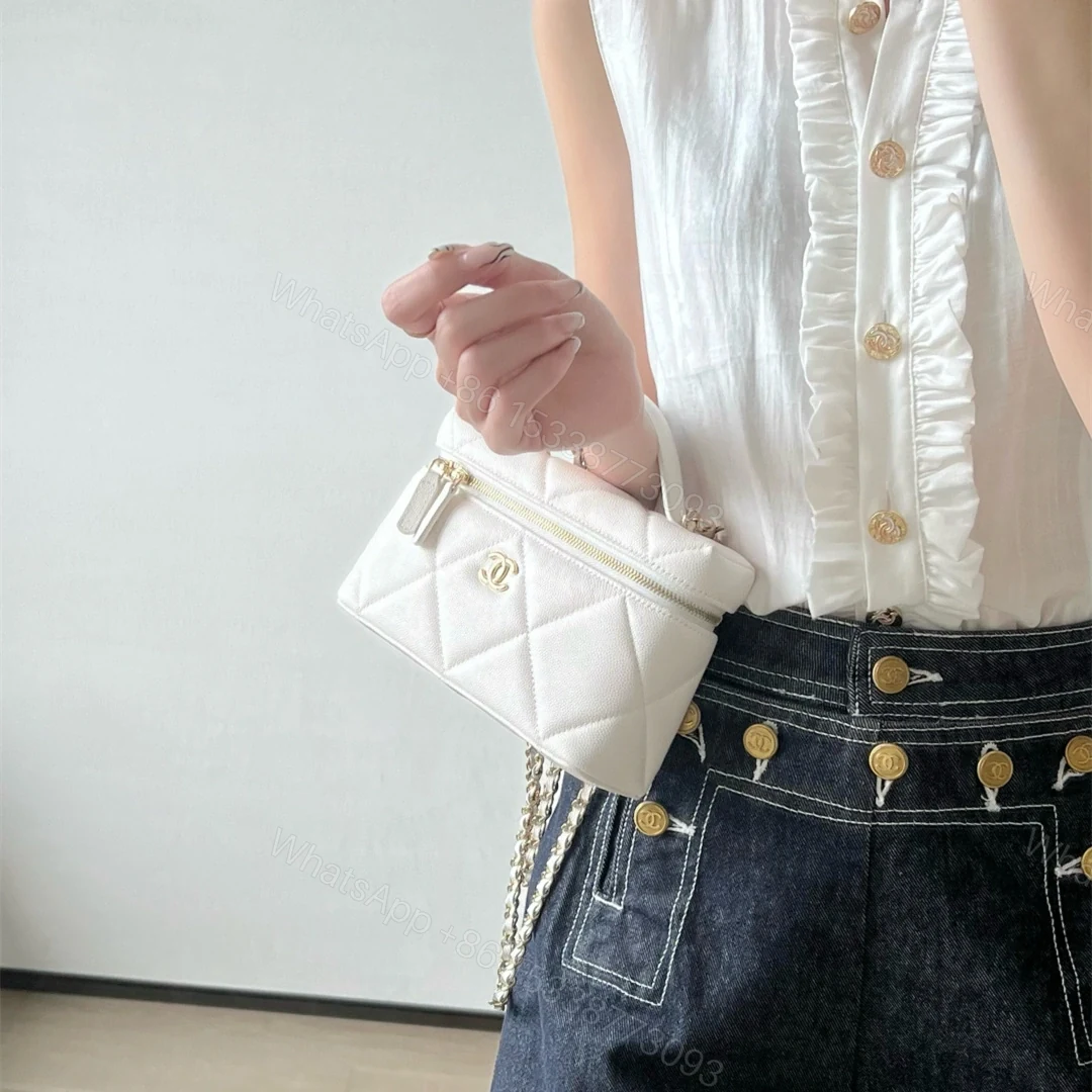 View 23 of 高仿Chanel*25K系列AP4936小牛皮盒子包白色免檢版