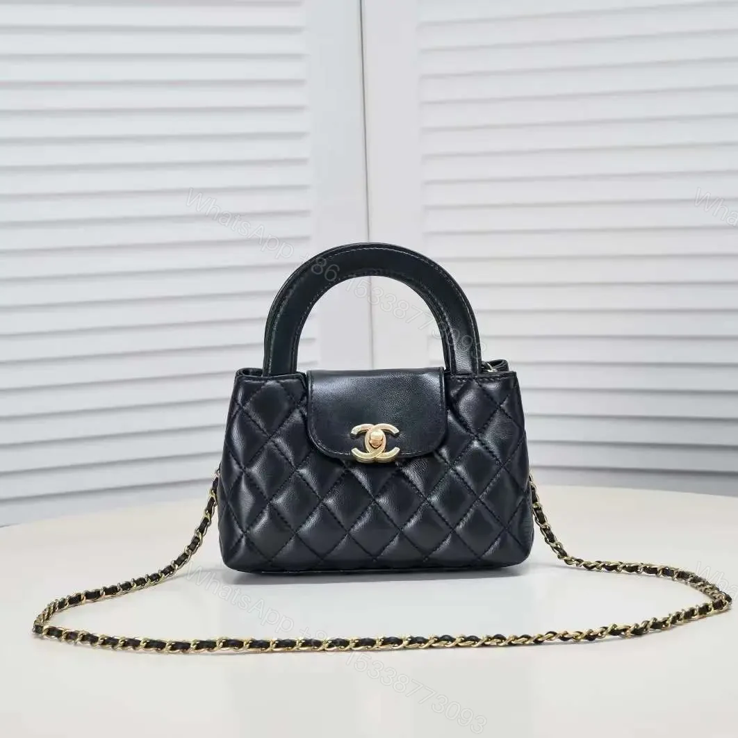 CHANEL — view 1