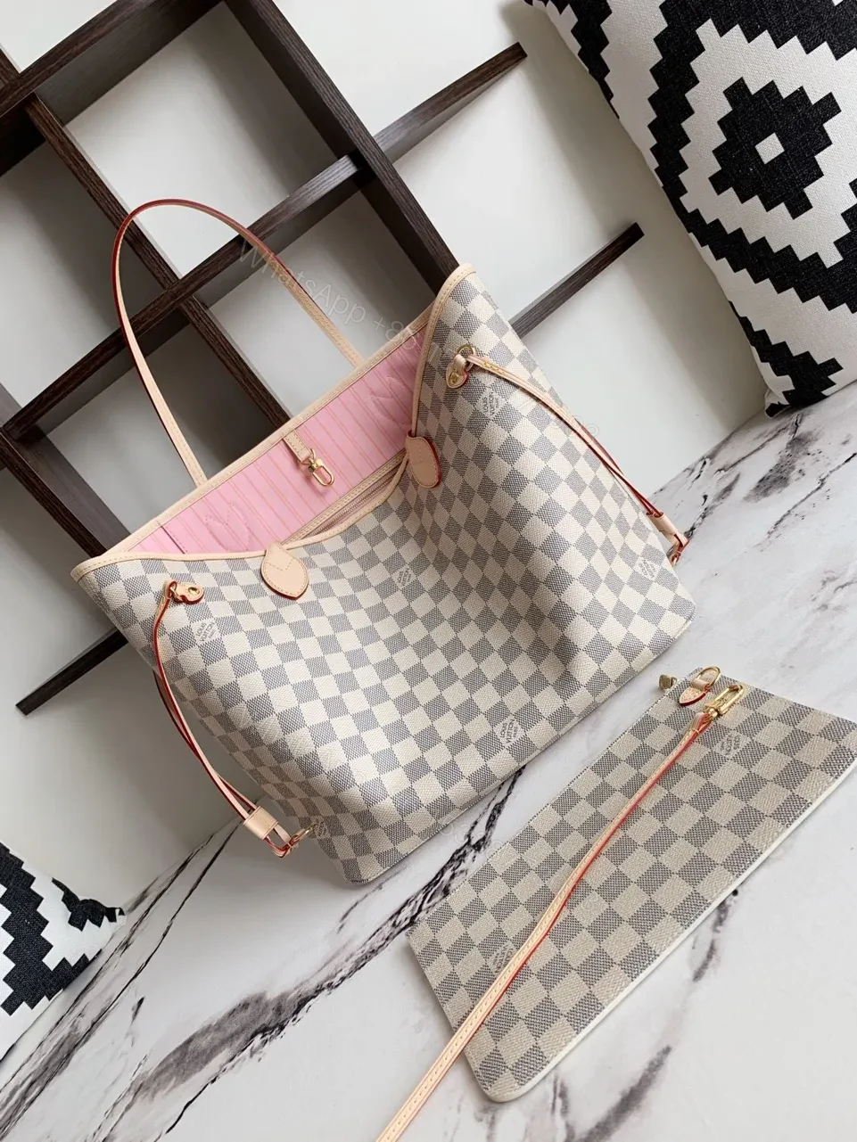 View 8 of Louis Vuitton LV Neverfull Handbags Caro Pattern 32x29x17cm