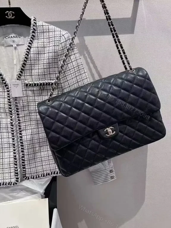 Chanel-Inspired Quilted Flap Bag: Elegant, Modern Versatility — view 1