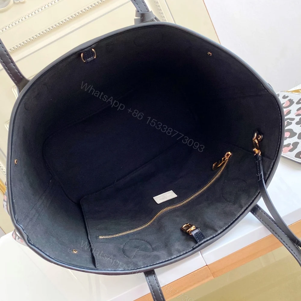 View 10 of Louis Vuitton Bolsa Neverfull MM Black 31Cm M45856