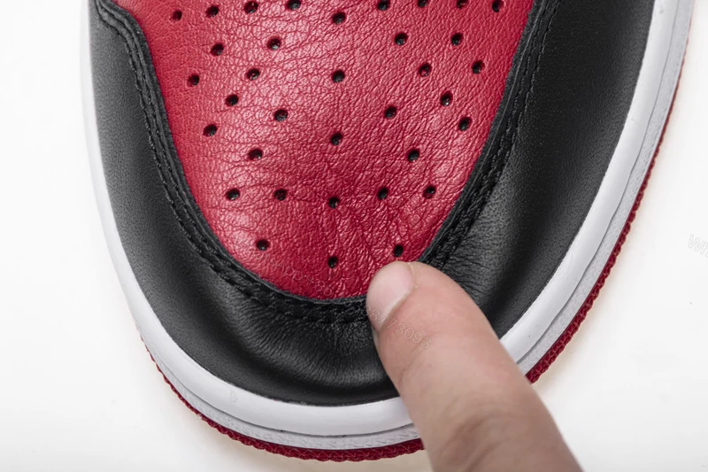 View 7 of Air Jordan 1 Retro High Bred Banned (2016) 555088-001