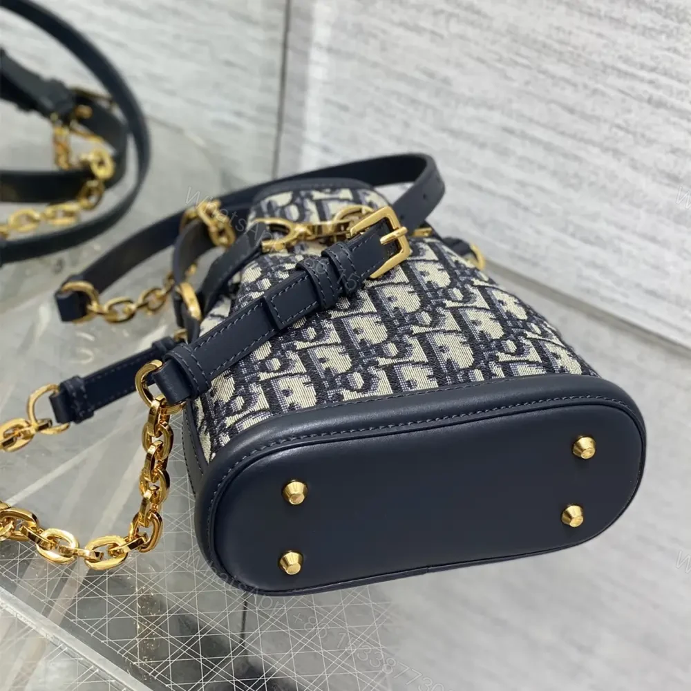 View 3 of 高仿Dior*Cest系列M227M928印花水桶包小號免檢版