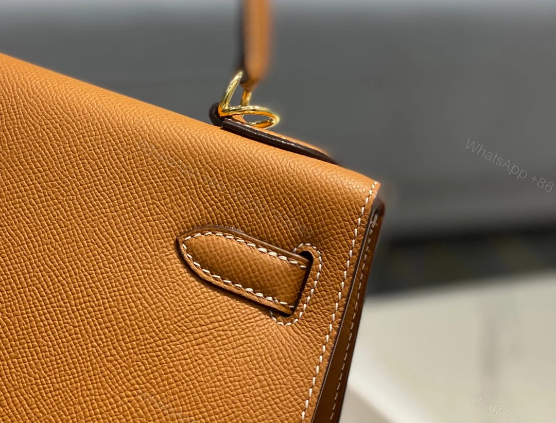 View 4 of KELLY 28CM IN GOLD EPSOM GOLD HARDWARE