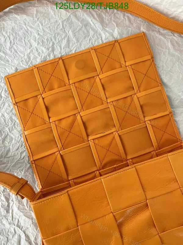 View 96 of Bottega Veneta Premium Nappa Leather Intrecciato Weave Bag with Magnetic Fastening BV9101