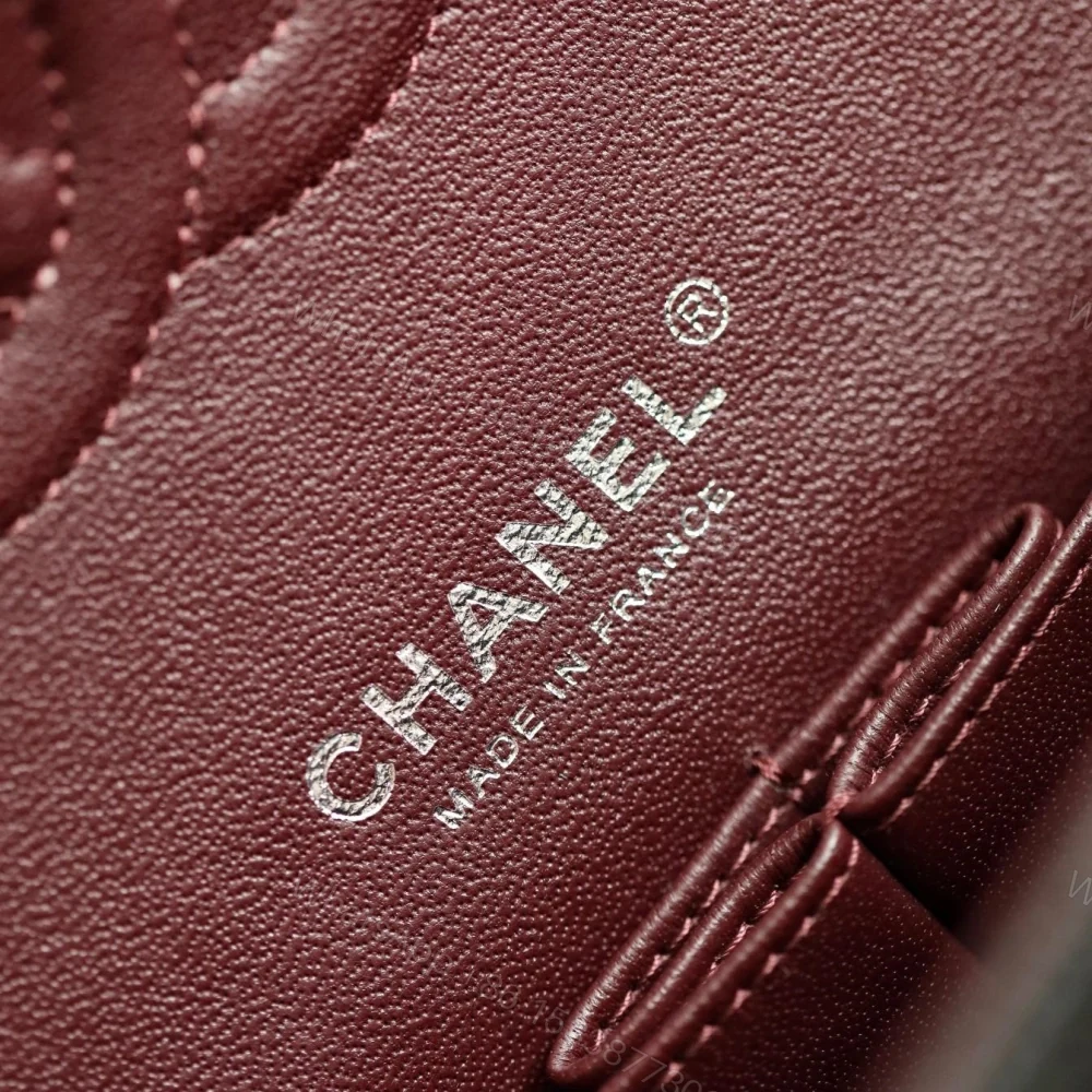 View 9 of Chanel復刻口蓋包CF系列魚子醬牛皮中號免檢版