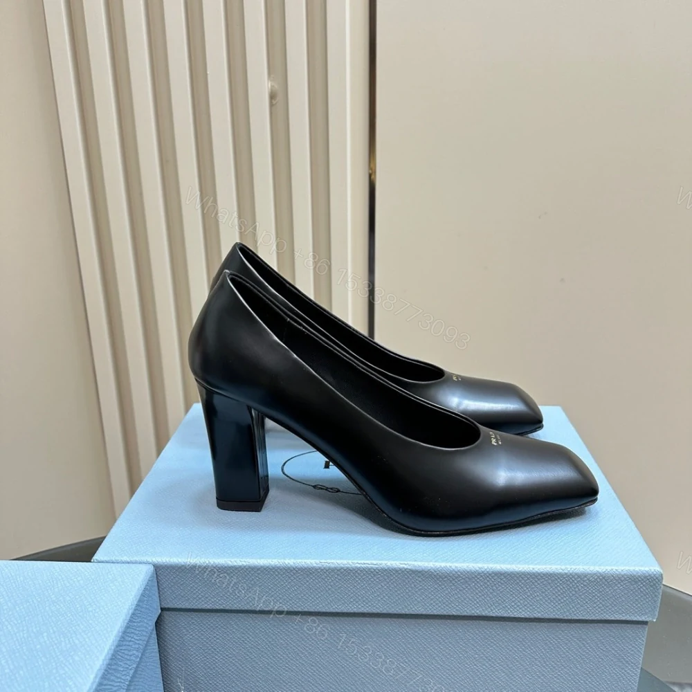View 4 of 高仿Prada*1I837A方頭粗跟高踭鞋8.5CM小牛皮黑色免檢版