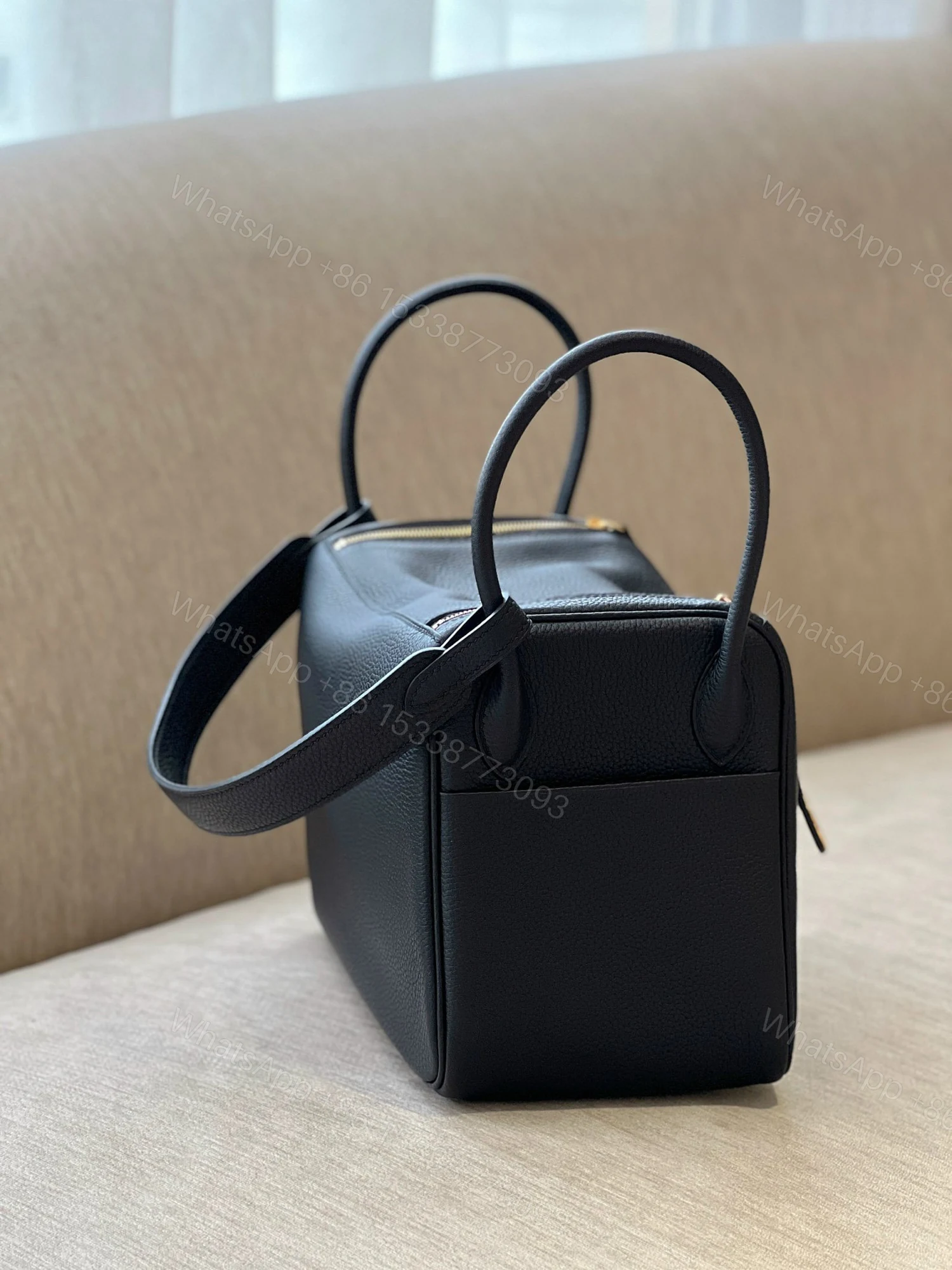 View 4 of Hermes Lindy 26 Black Gold Hardware