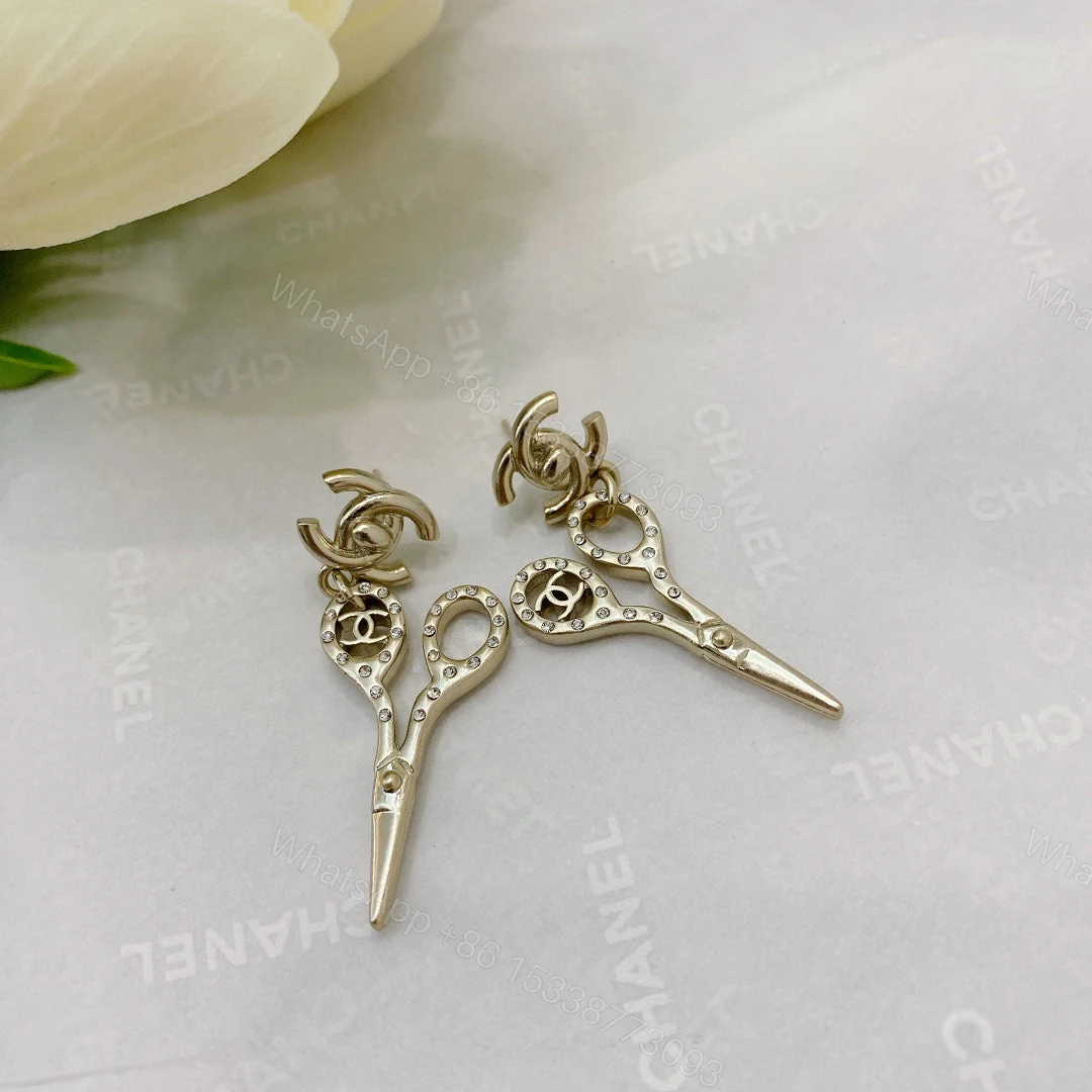 View 2 of EN – Lux Earring Chanel 005