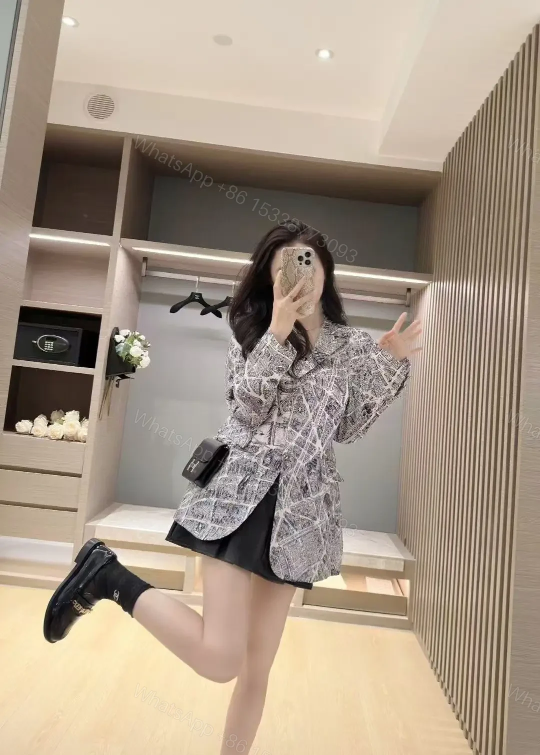 DIOR — view 1
