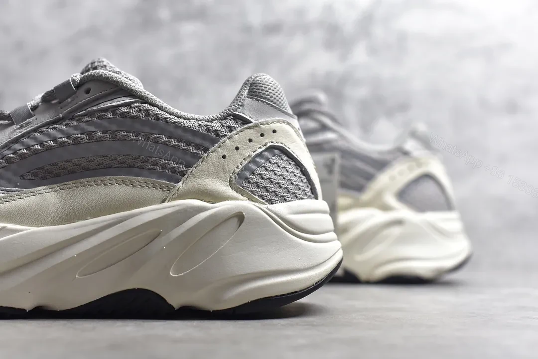 View 4 of YEEZY BOOST 700 V2 STATIC Reps