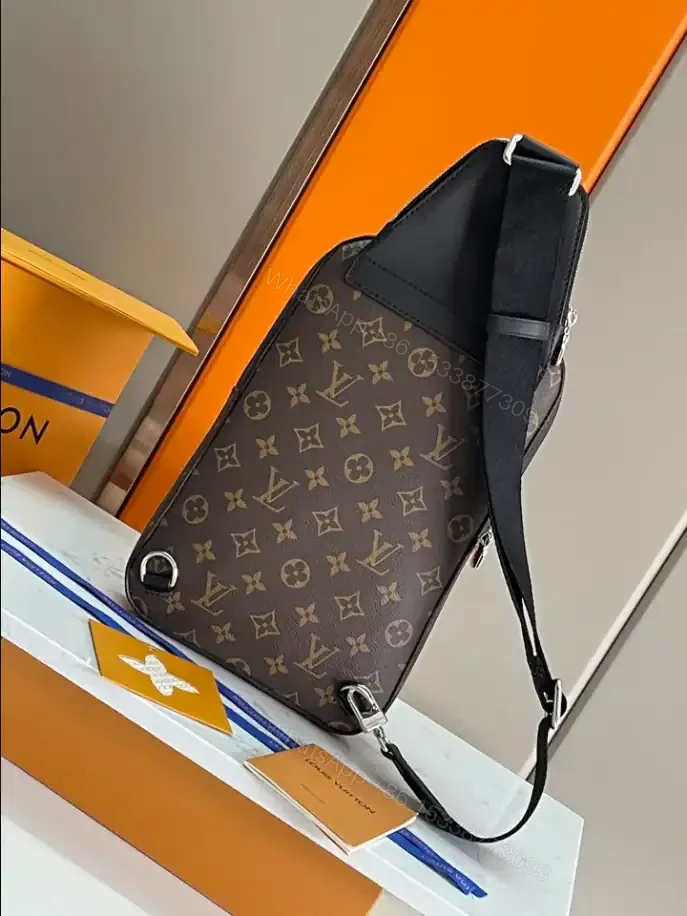 View 4 of LOUIS VUITTON AVENUE SLINGBAG – LBV413