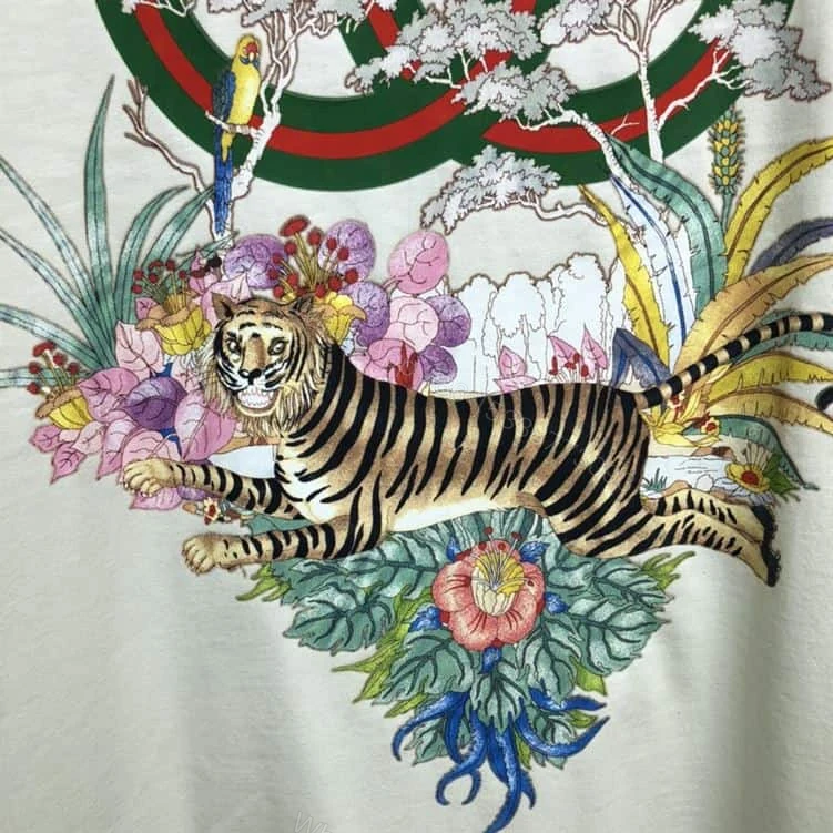 View 6 of Gucci T-shirt – GC58
