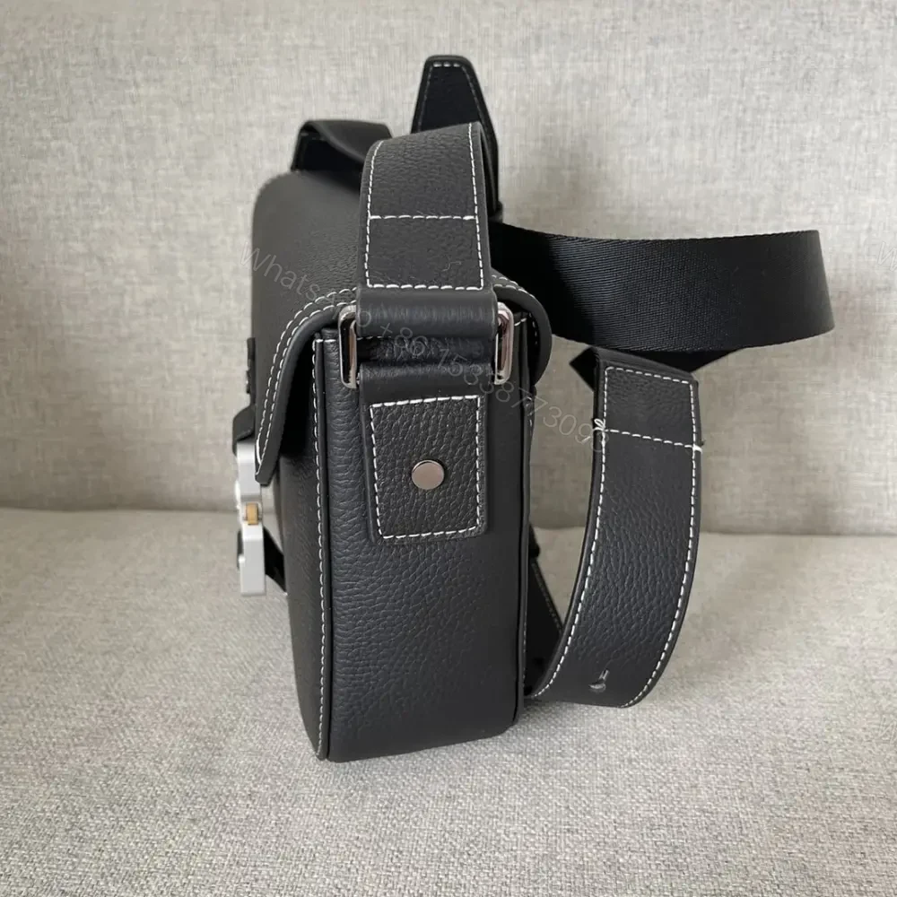 View 3 of 高仿Dior*Saddle系列1ADH00N粒面牛皮翻蓋包黑色免檢版