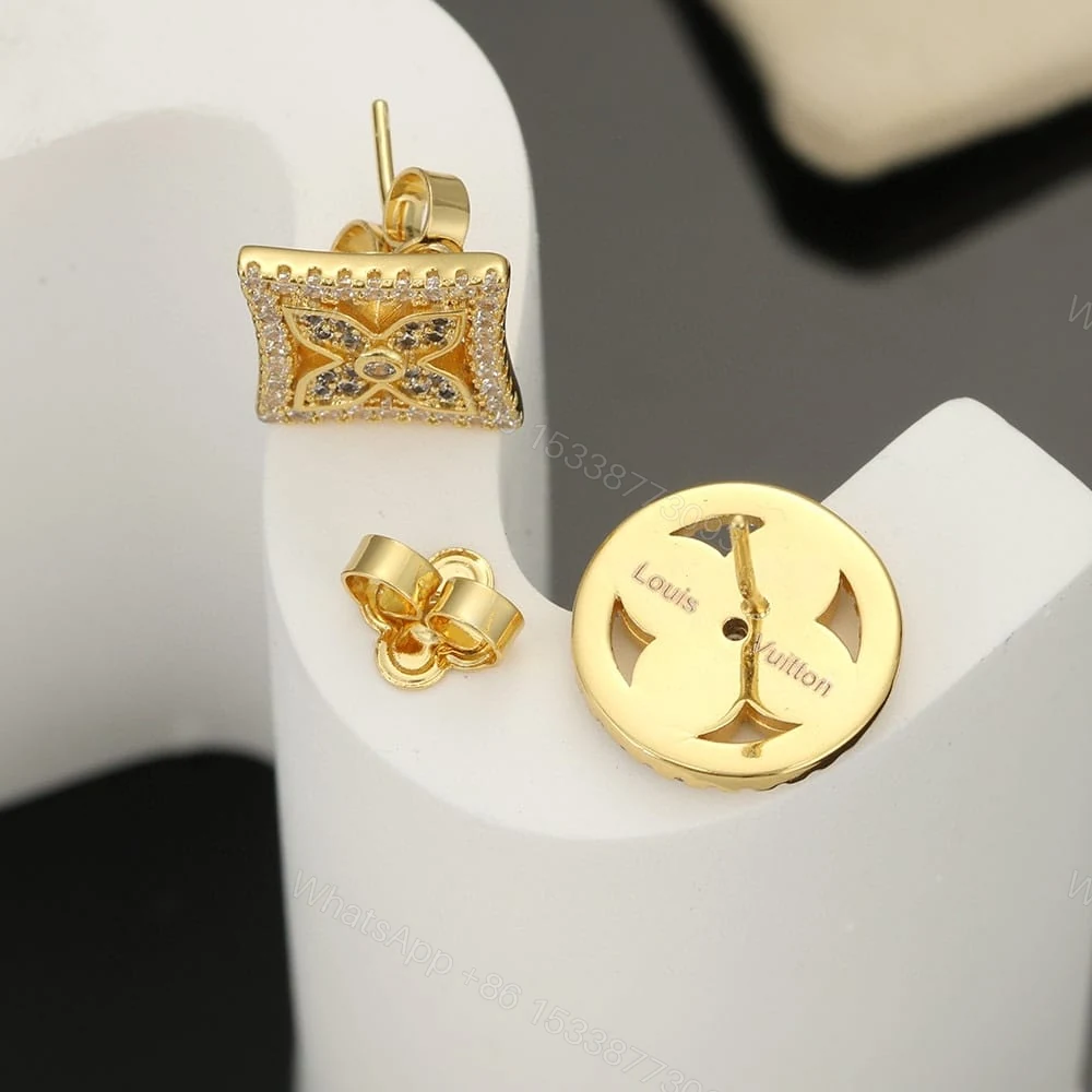 View 5 of Louis Vuitton Idylle Blossom Stud Earrings Gold And Diamonds