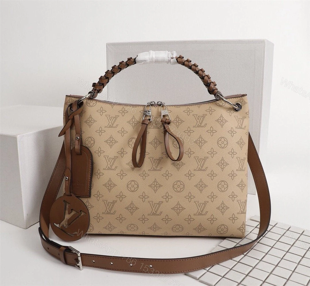 LV Louis Vuitton Beaubourg Hobo — view 1