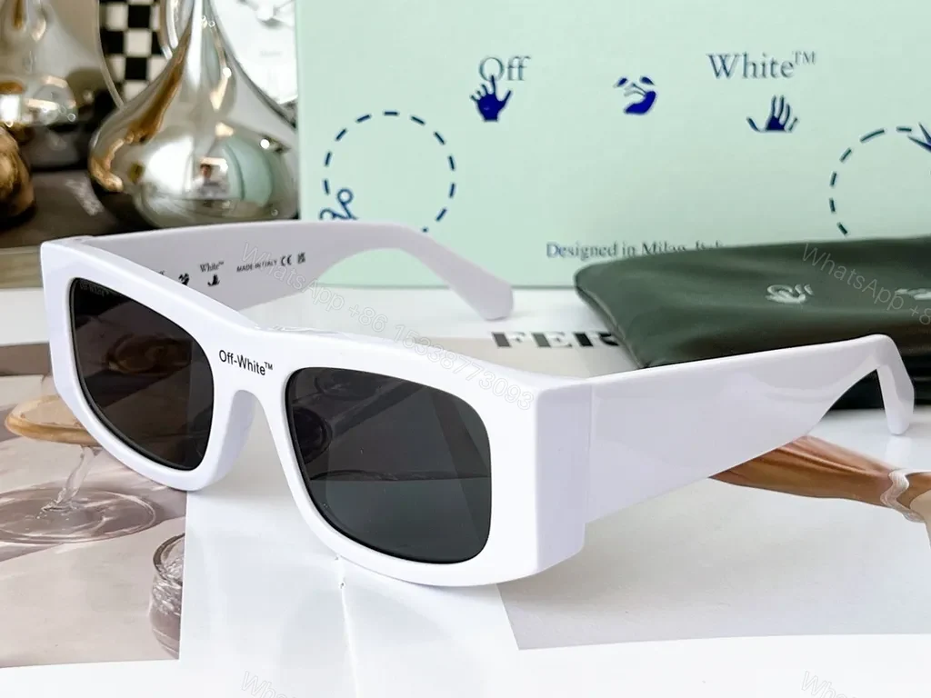 Bold Minimalist Sunglasses: Modern Edge, UV Protection — view 1