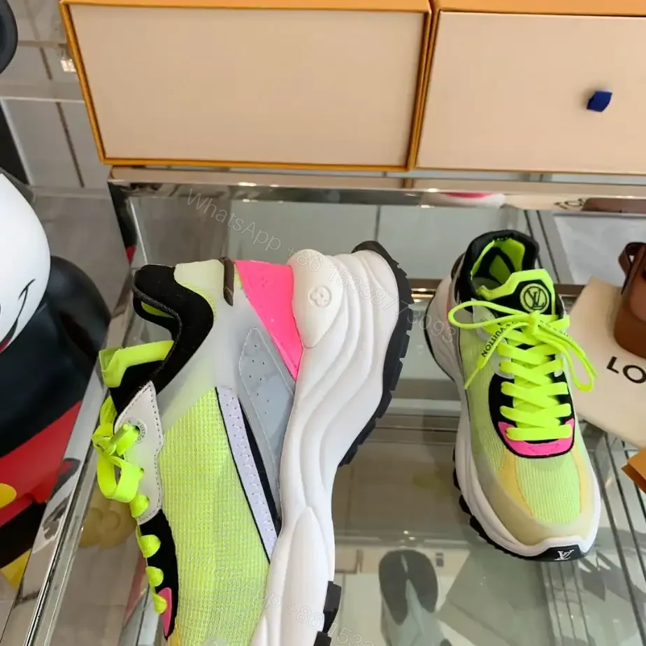 View 4 of LV WOMEN’S RUN 55 SNEAKER – LSVM062