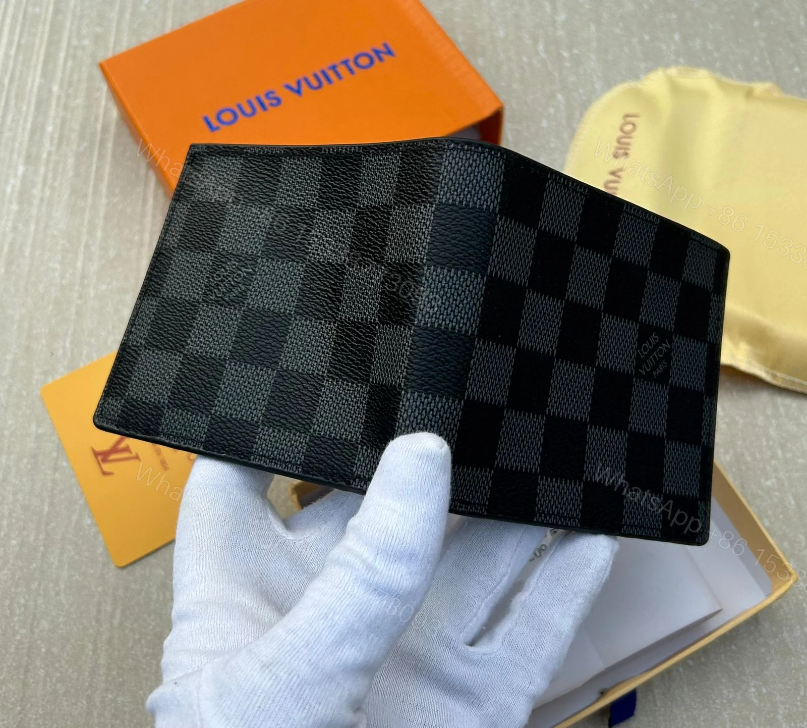 View 4 of FIRST COPY LOUIS VUITTON WALLET