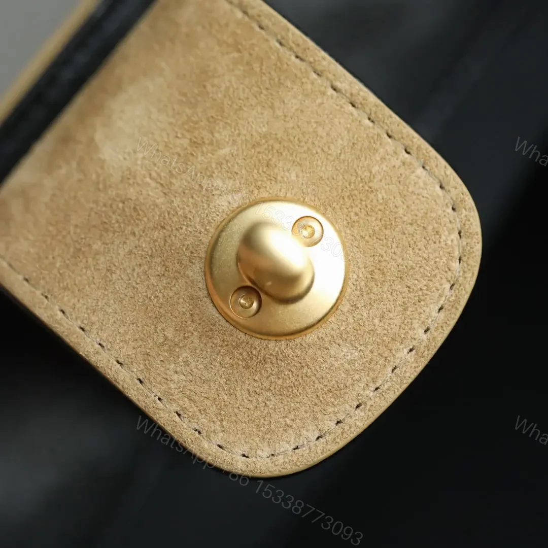 View 24 of 高仿Chanel*25A系列AS5634麂皮拼小羊皮單肩包小號免檢版