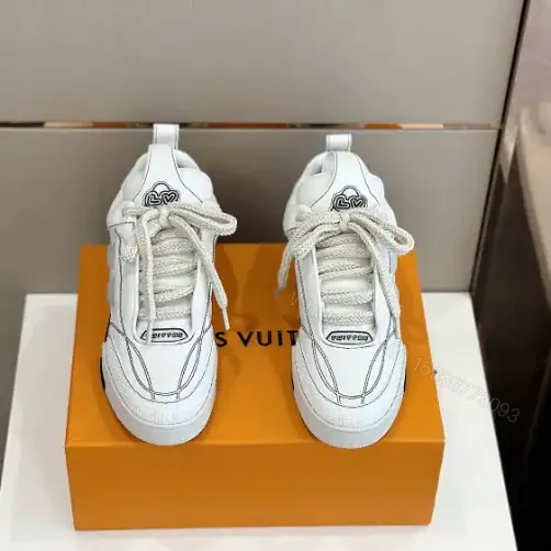 View 8 of LOUIS VUITTON SKATE SNEAKERS IN WHITE – LSVT329