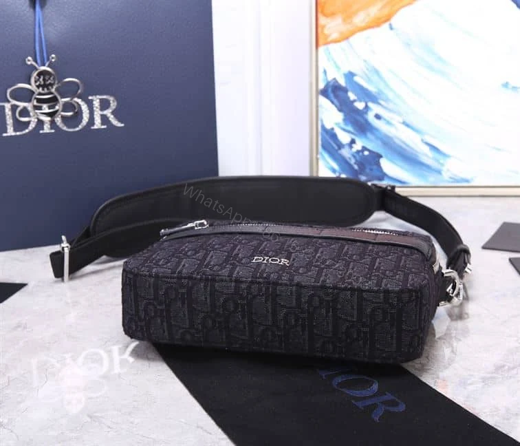 View 5 of SAFARI MESSENGER BAG BLACK DIOR OBLIQUE JACQUARD – DR013