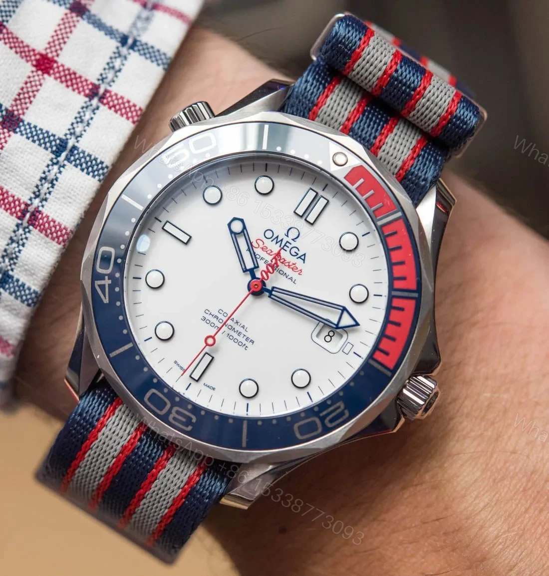 View 3 of Omega Seamaster Commander 007 Automatic