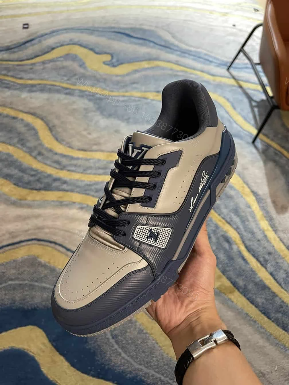 View 3 of LOUIS VUITTON TRAINER SNEAKER – LSVT287