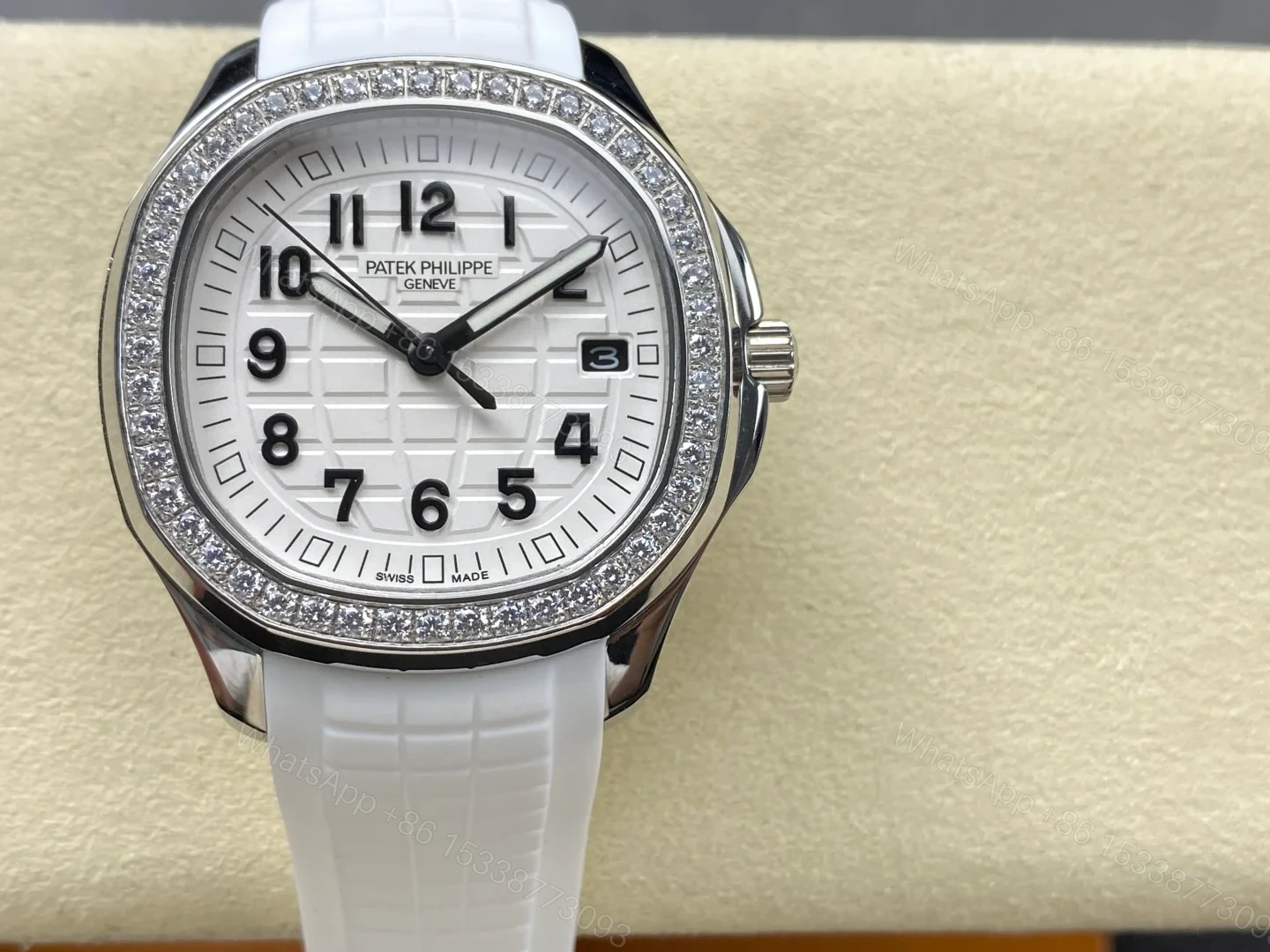 Patek Philippe Aquanaut 5067 Stainless Steel White 5067A-024 — view 1