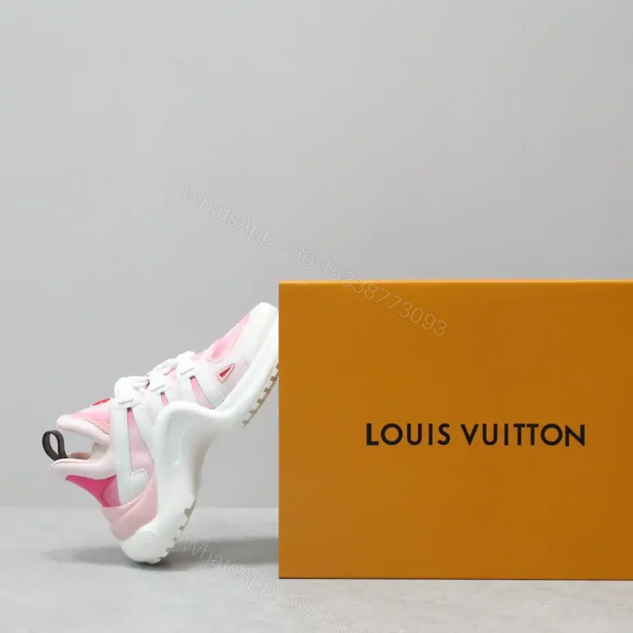 View 3 of LV ARCHLIGHT SNEAKER – LSVM003