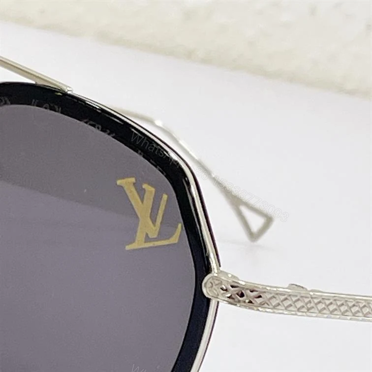 View 2 of LV SUNGLASSES – GLVT13
