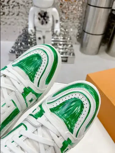 View 7 of LOUIS VUITTON TRAINER SNEAKERS IN GREEN AND WHITE – LSVT342