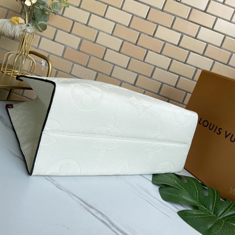 View 5 of Louis Vuitton Onthego GM White Bag 41Cm M44558