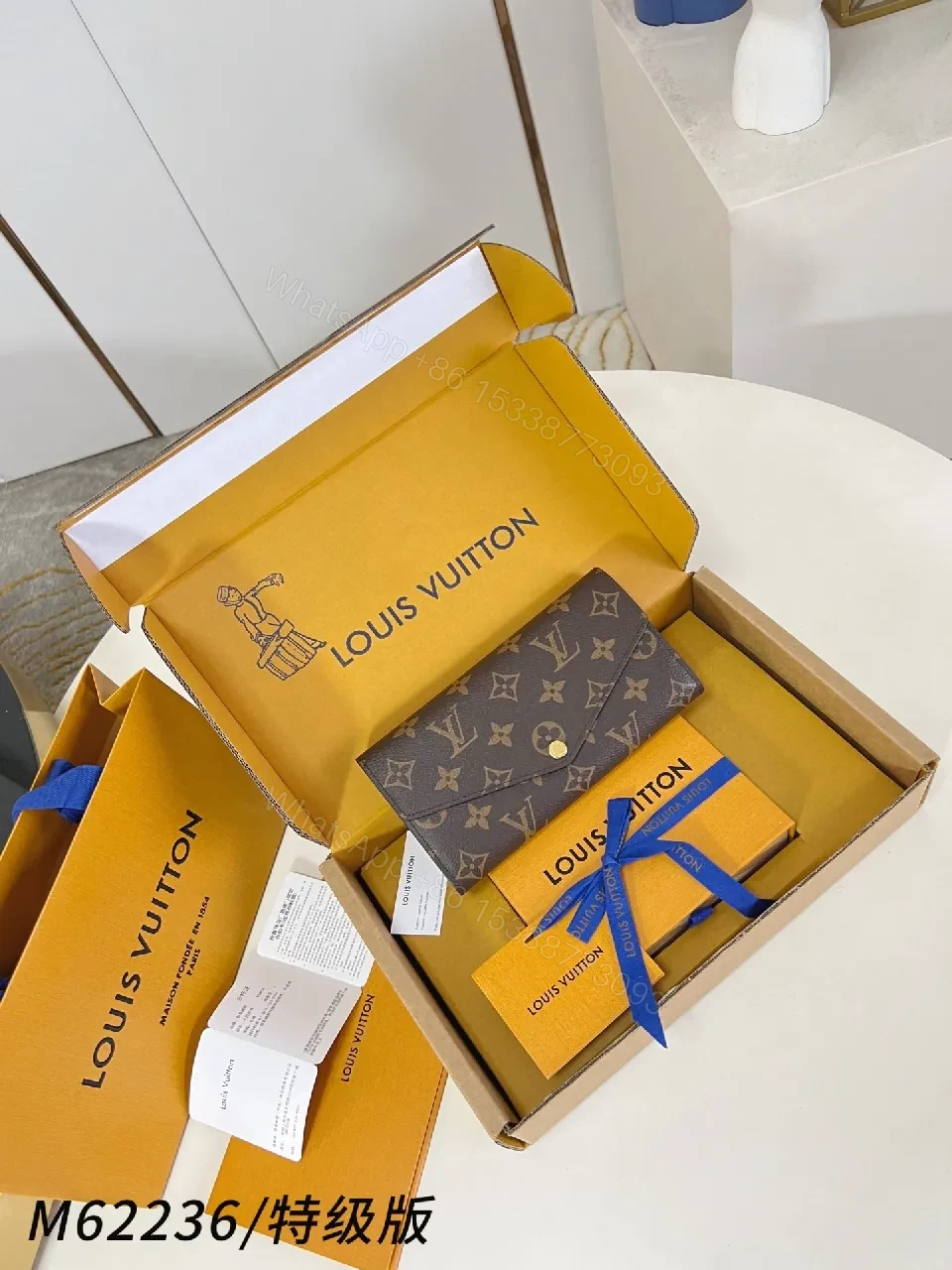 Chic Monogram Wallet Set: Luxury Cardholder & Accessories — view 1