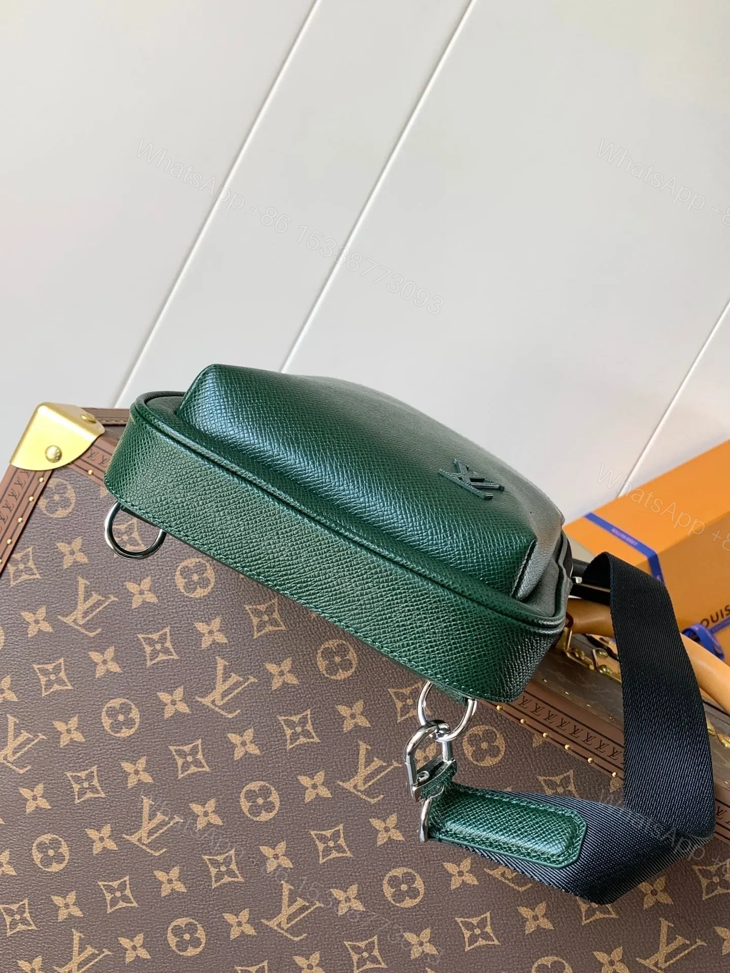 View 4 of LV AVENUE SLINGBAG 31 IN DARK GREEN TAIGA LEATHER
