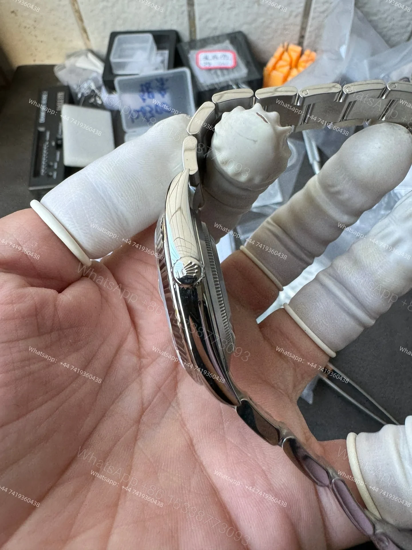 View 11 of Rolex Datejust M126334-0003 1:1 Replica Silver Dial Oyster 41MM 3235 Movement Super Clone Watch