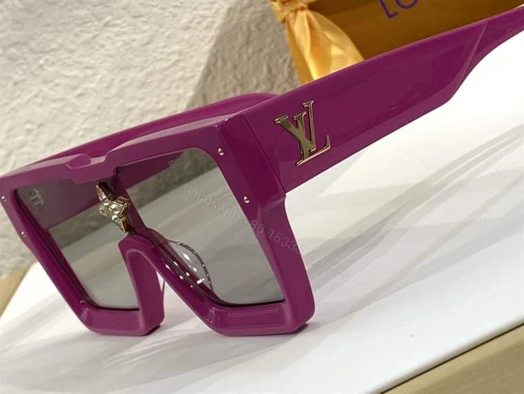 View 2 of LV SUNGLASSES – GLVT30