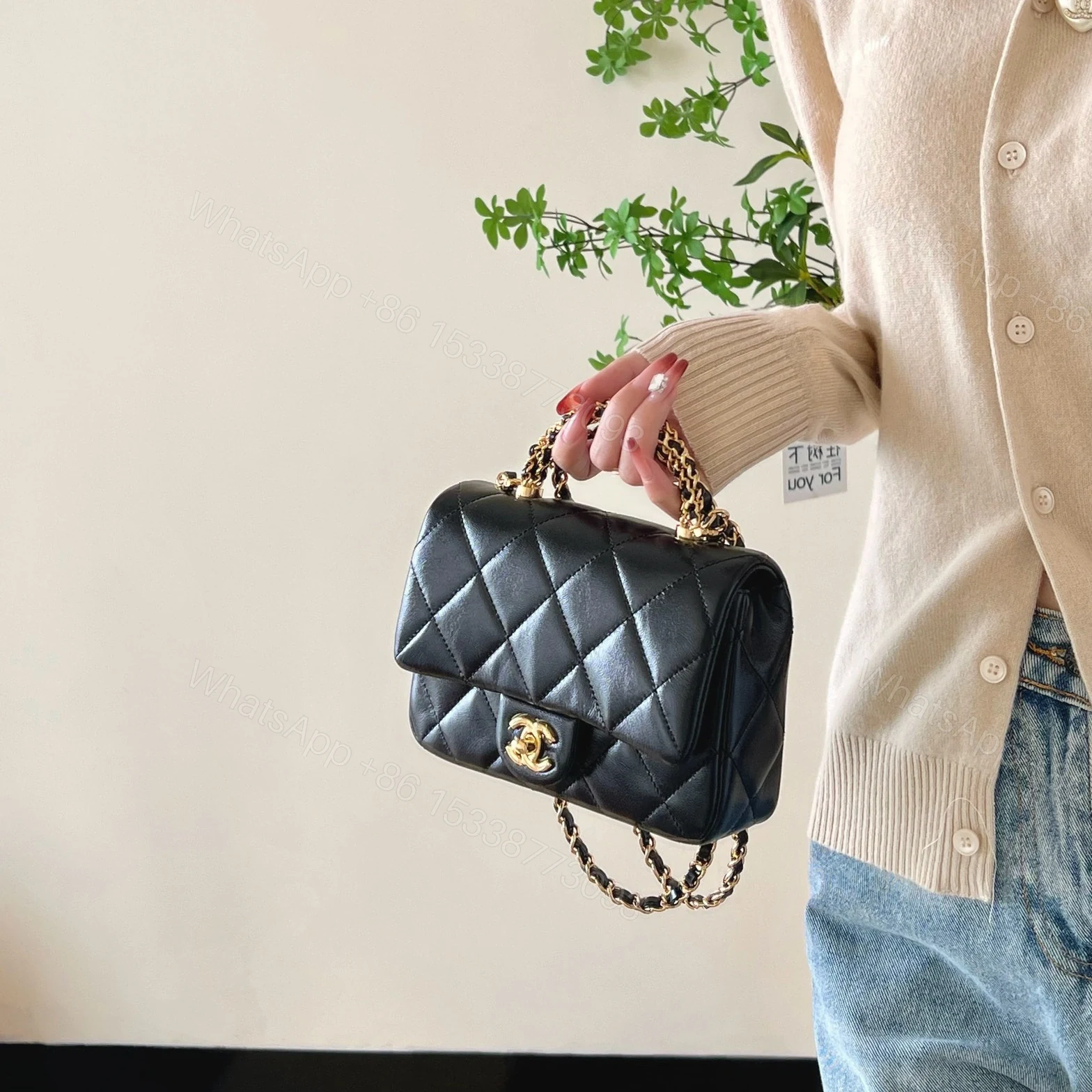 View 21 of 高仿Chanel*24B系列AS5032小羊皮單肩包黑色小號免檢版